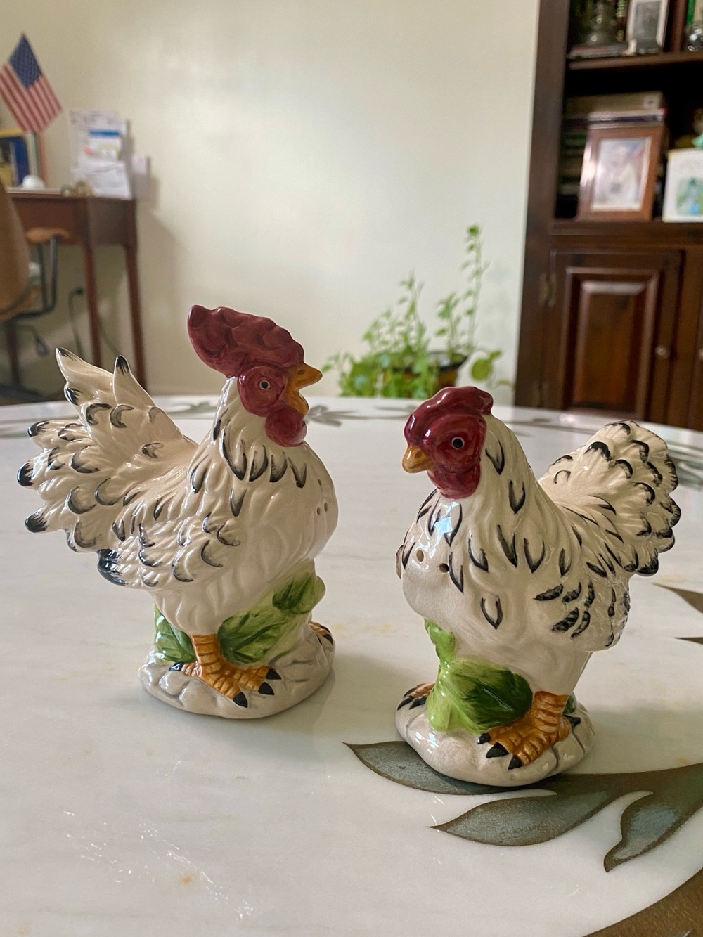 Vintage Tender Heart Treasures Ceramic Rooster and Hen Salt and Pepper Shakers